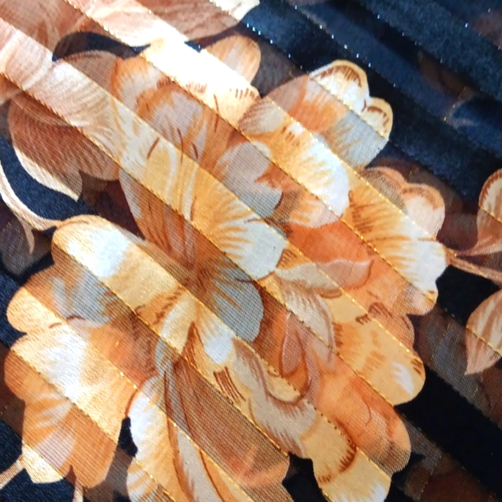Liz Claiborne year round,large scarf.EUC